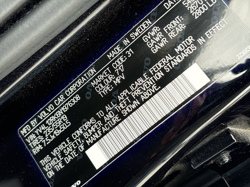 Used 2022 Volvo XC60 B5 Momentum w/ Climate Package image 33