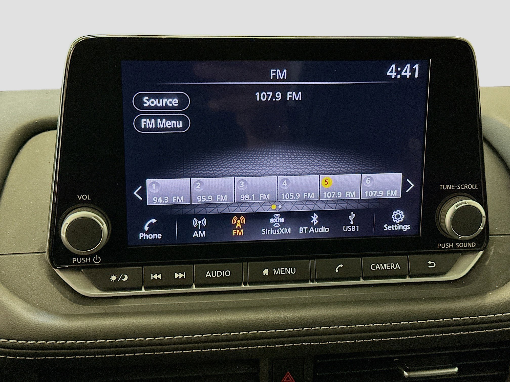 Used 2023 Nissan Rogue SV image 21