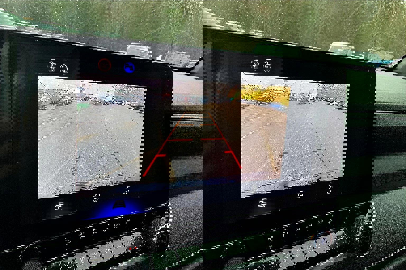 Used 2025 Chevrolet Colorado Trail Boss AWD/4WD image 10