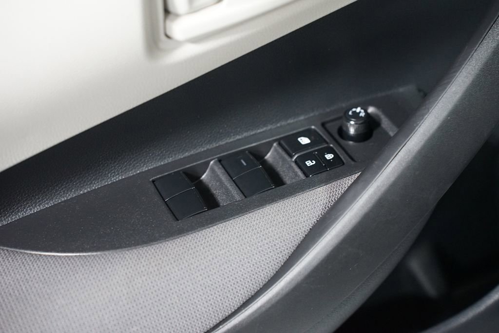 Certified 2025 Toyota Corolla LE image 28