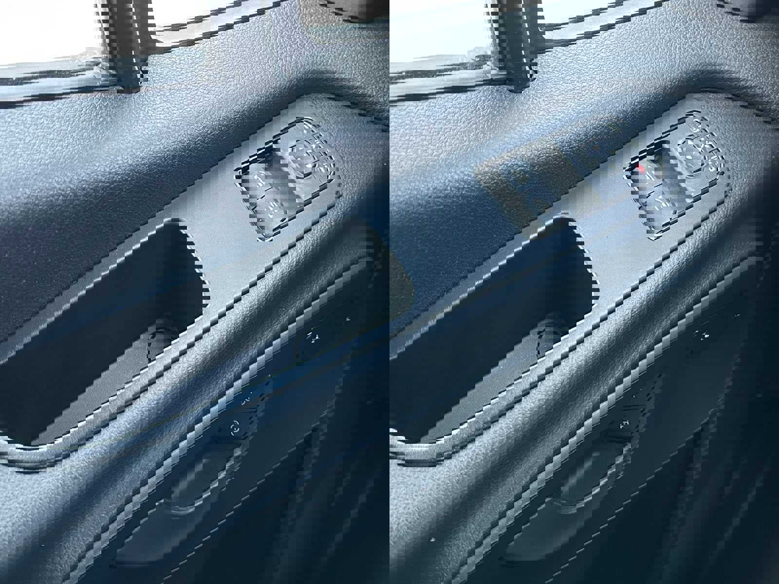 Used 2021 Freightliner Sprinter 2500 image 32