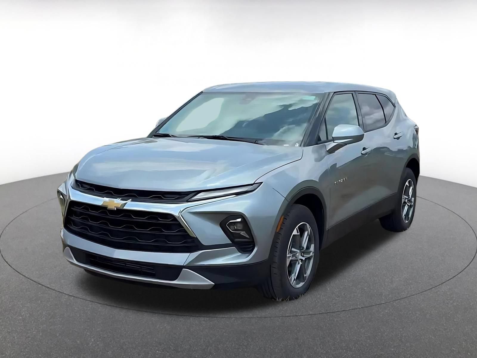 Used 2026 Chevrolet Blazer LT FWD image 5