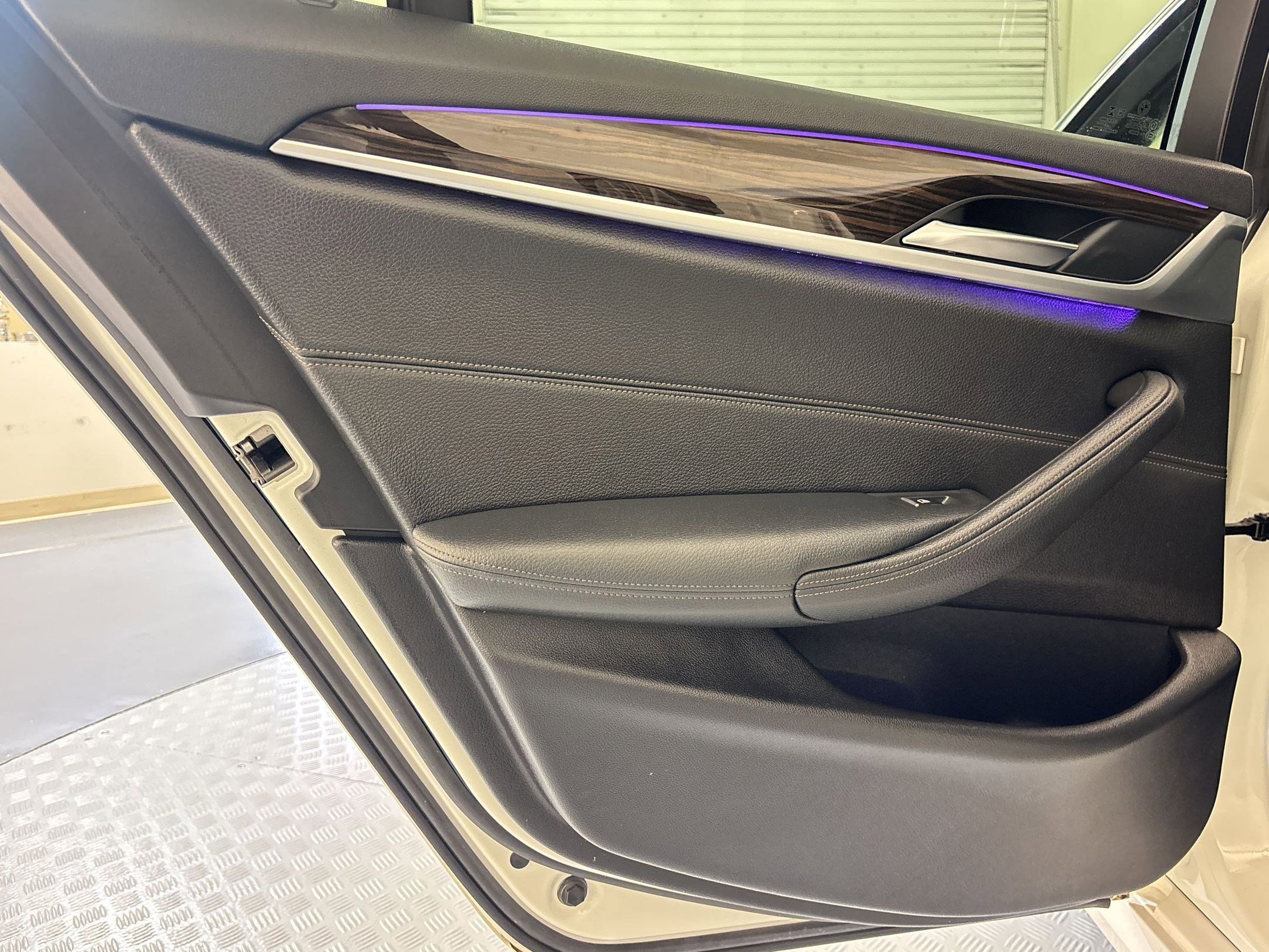 Used 2020 BMW 540i w/ Convenience Package RWD image 34