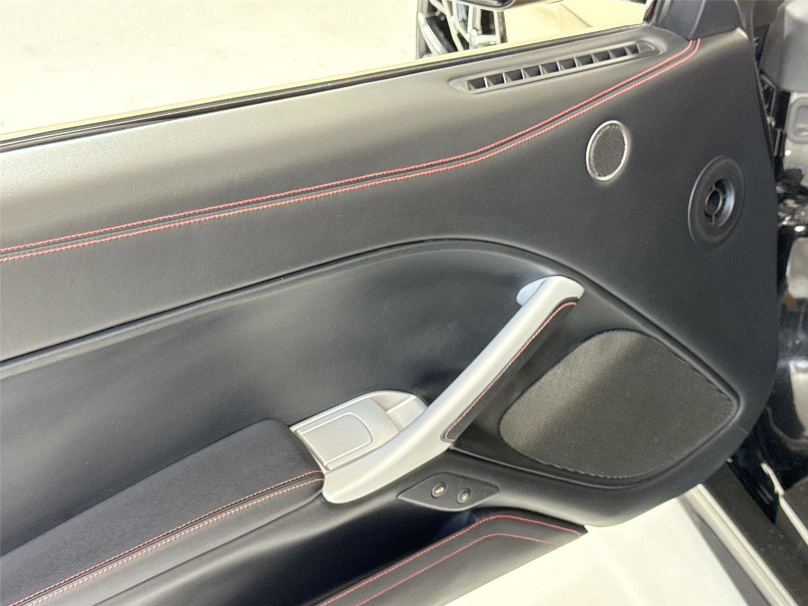 Used 2014 Ferrari F12 Berlinetta image 13