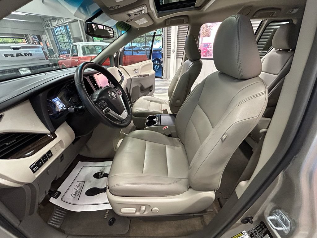Used 2017 Toyota Sienna XLE w/ XLE Navigation Package FWD image 54