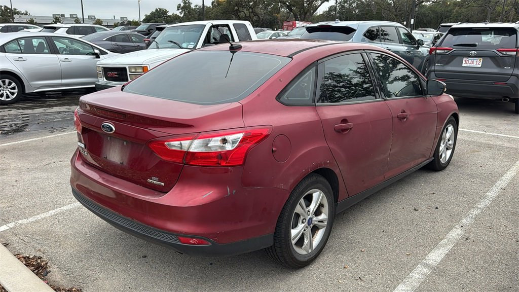 Used 2013 Ford Focus SE w/ SE Winter Pkg image 7