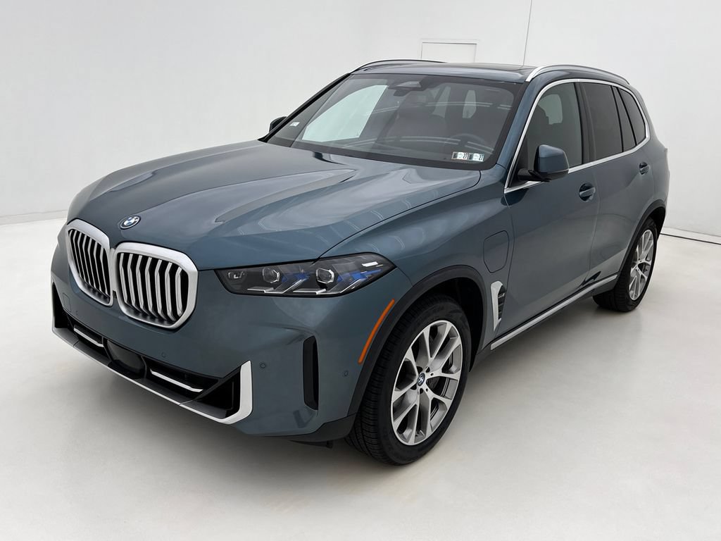 Certified 2024 BMW X5 xDrive50e w/ Executive Package AWD/4WD image 4