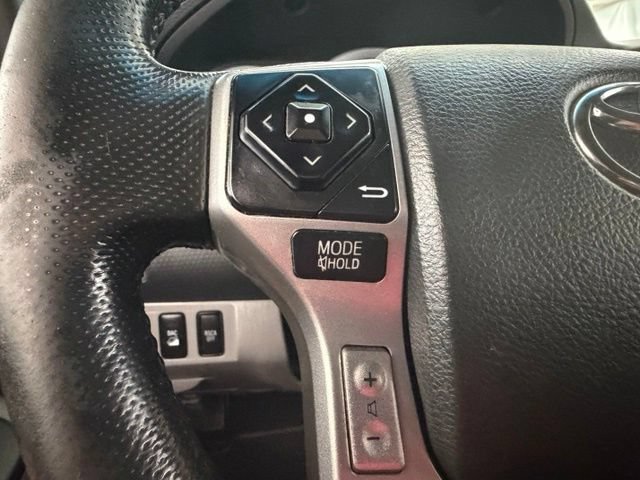 Used 2015 Toyota Tacoma 4x4 Double Cab w/ TRD Off-Road Package image 26