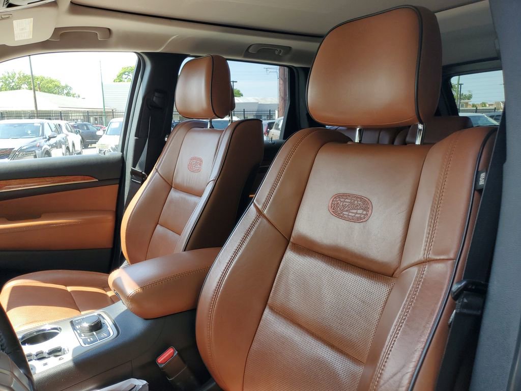 Used 2012 Jeep Grand Cherokee Overland AWD/4WD image 16