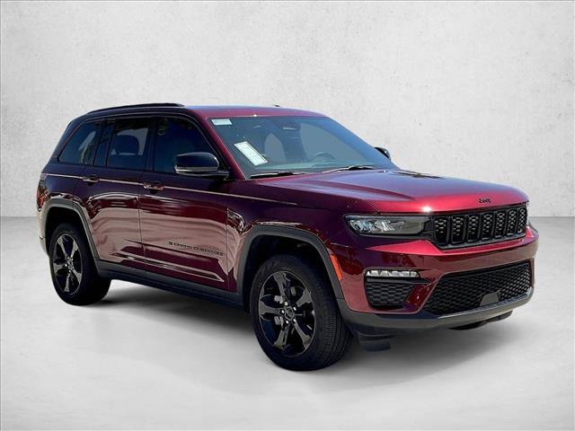 Used 2025 Jeep Grand Cherokee Limited w/ Black Appearance Package RWD image 2