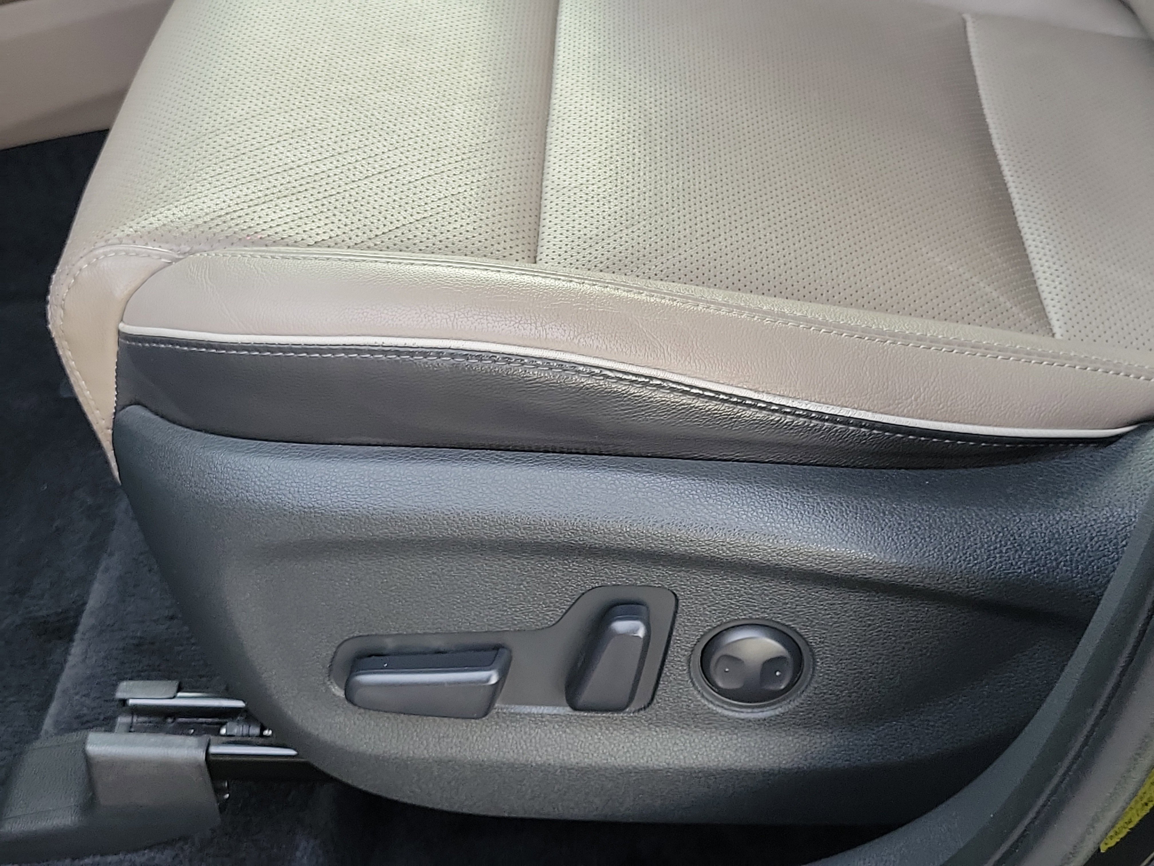 Used 2020 Hyundai Tucson Limited image 15