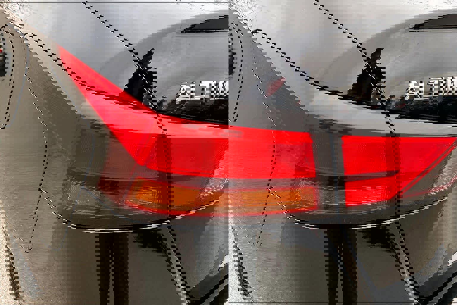 Used 2024 Nissan Altima 2.5 SV image 28