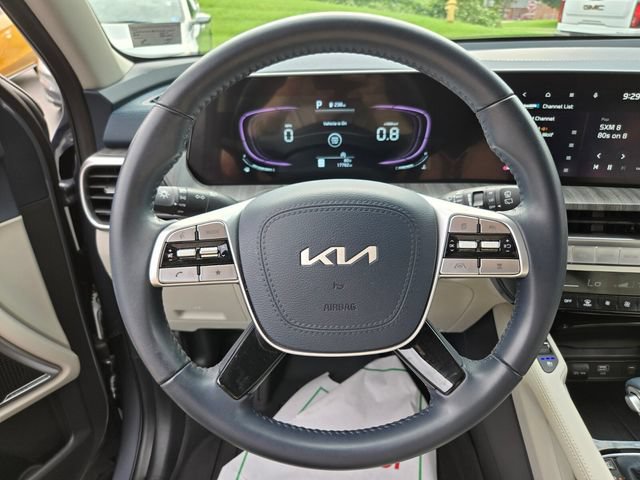 Used 2025 Kia Telluride EX w/ EX Captain's Chair Package FWD image 33