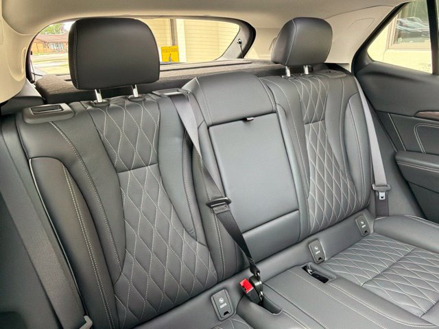 Used 2023 Buick Envision Avenir AWD/4WD image 16