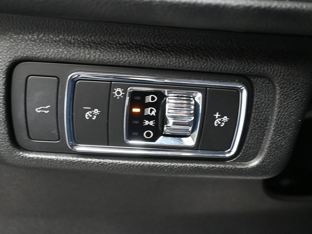 Used 2022 Lincoln Corsair AWD w/ Equipment Group 101A image 21