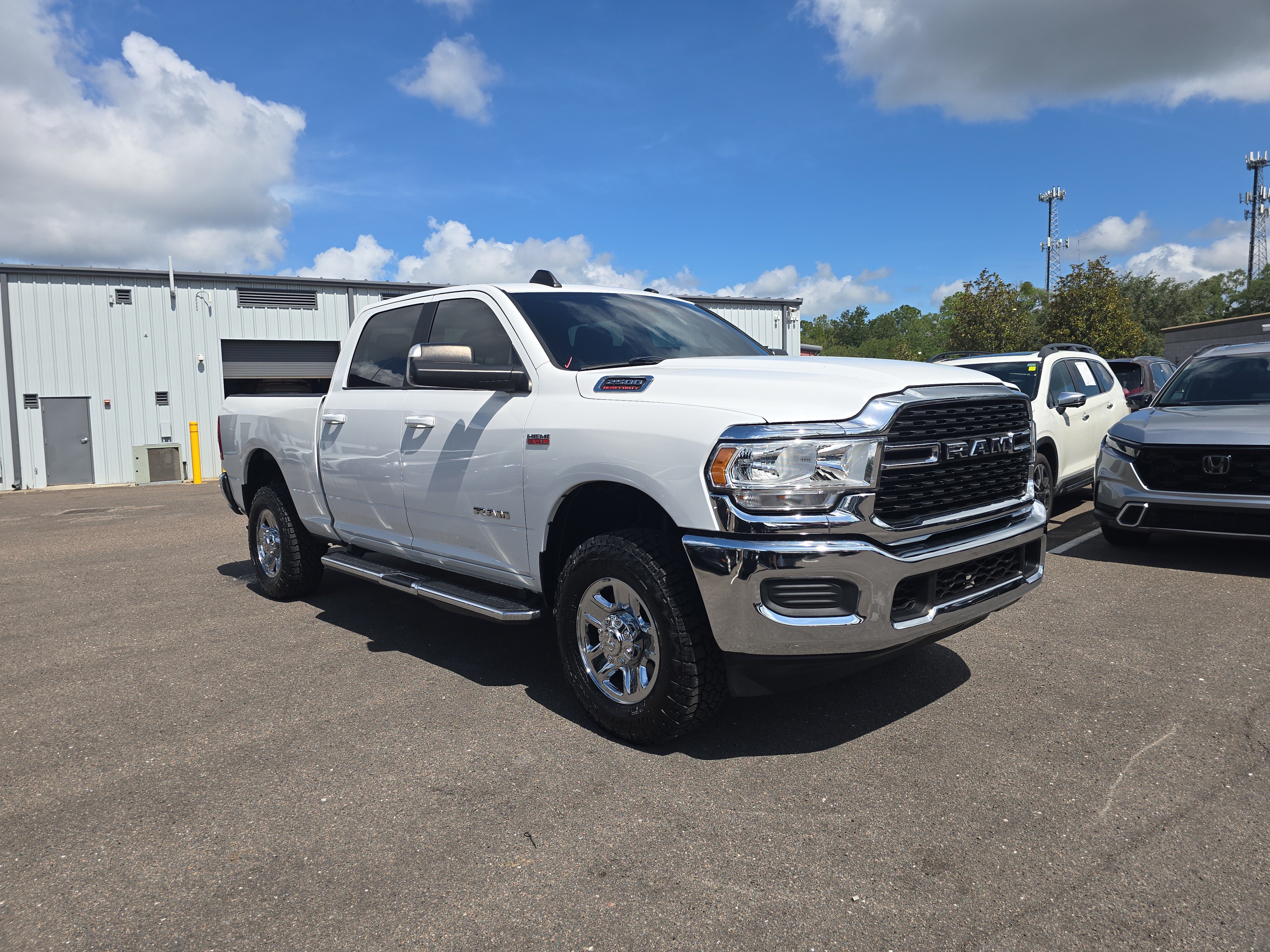 Used 2022 RAM 2500 Big Horn AWD/4WD image 2