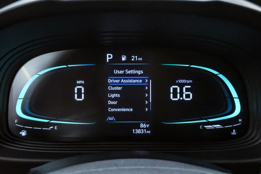 Certified 2024 Hyundai Venue SE FWD image 21