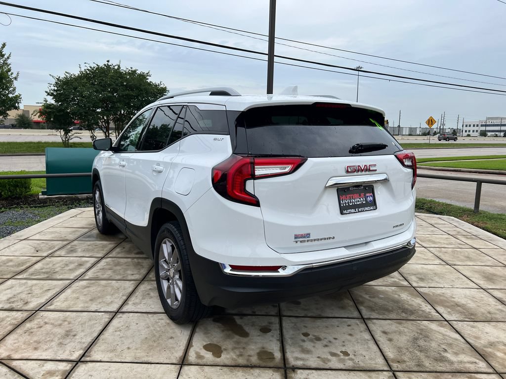 Used 2024 GMC Terrain SLT AWD/4WD image 13