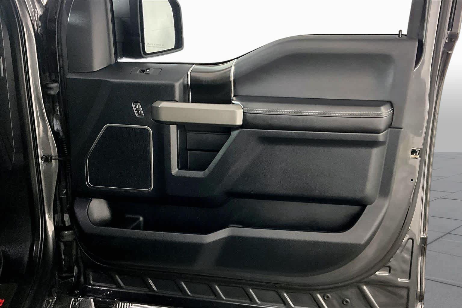 Used 2019 Ford F150 Raptor w/ Equipment Group 802A Luxury AWD/4WD image 22