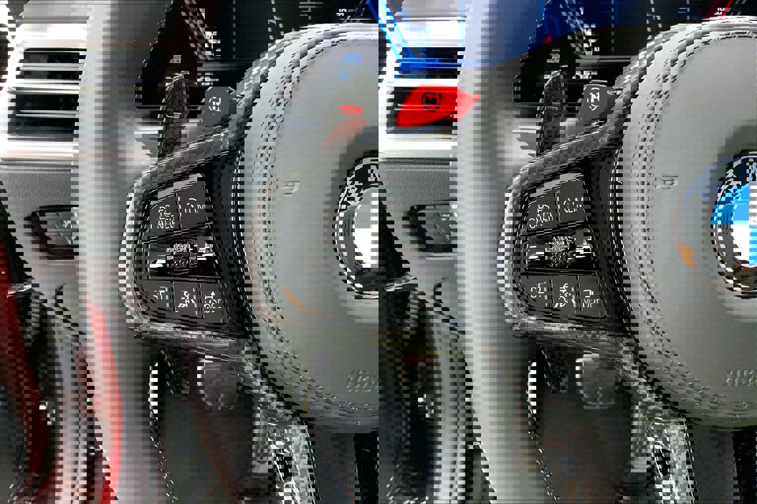 Used 2025 BMW M4 xDrive Competition image 18