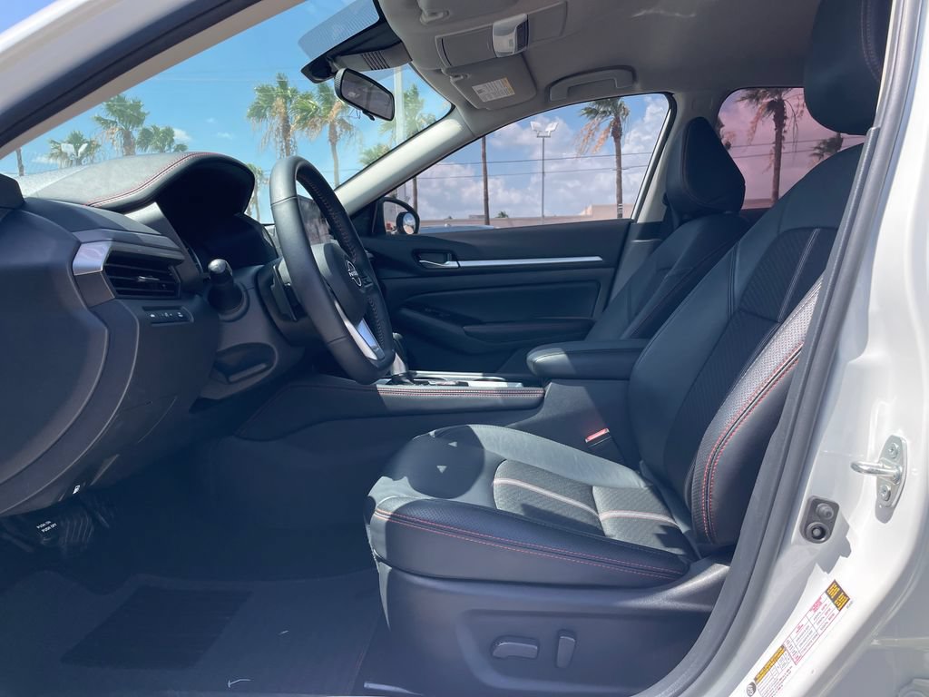 Certified 2024 Nissan Altima 2.5 SR FWD image 9
