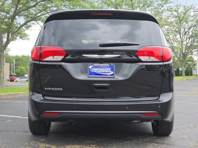 New 2025 Chrysler Voyager LX image 22