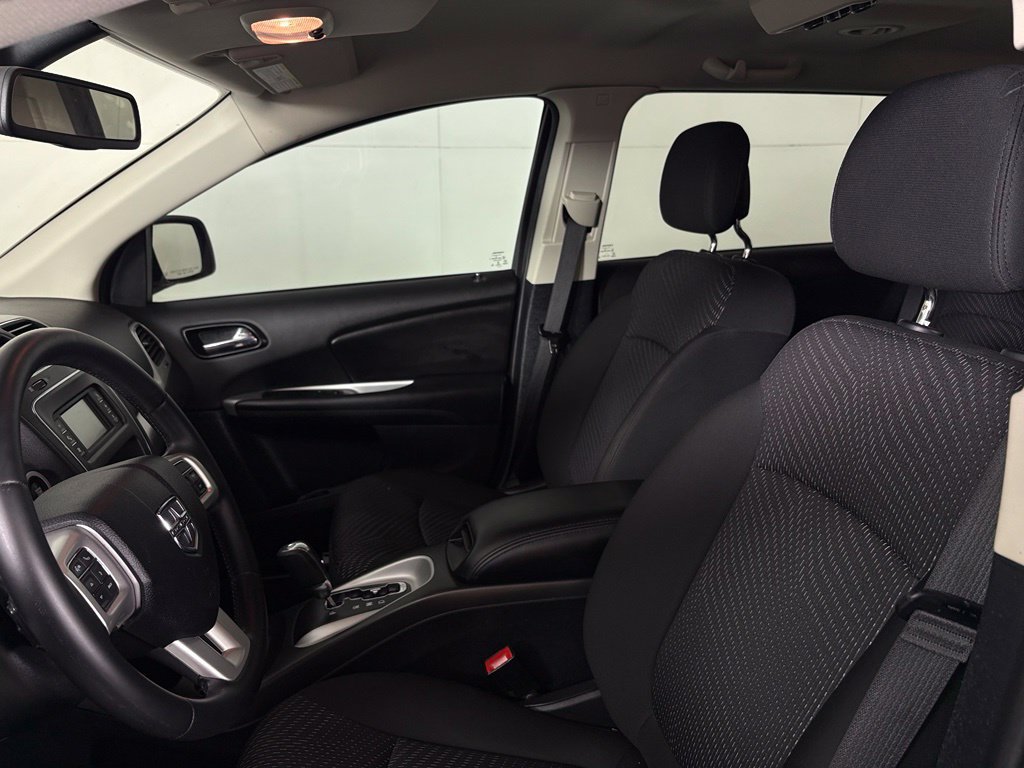 Used 2020 Dodge Journey SE w/ SE Popular Equipment Group FWD image 17