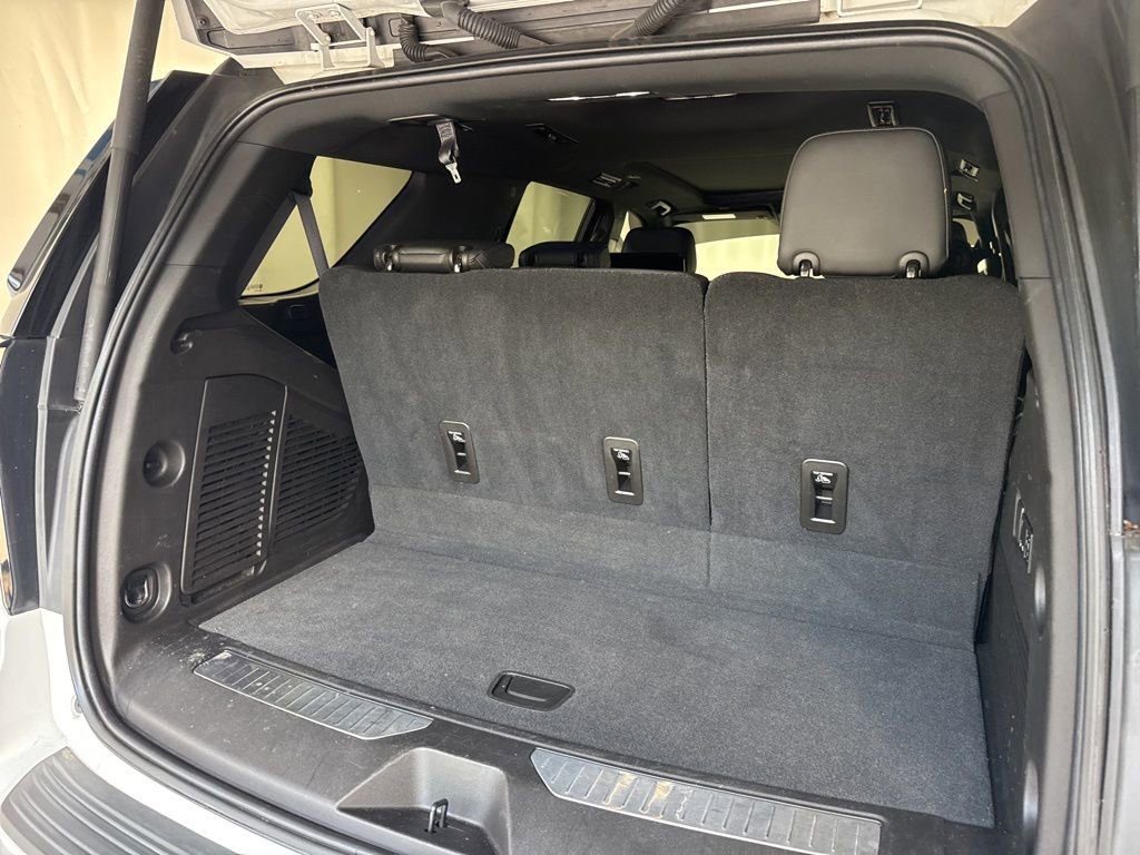 Used 2021 Chevrolet Tahoe RST w/ Luxury Package AWD/4WD image 11