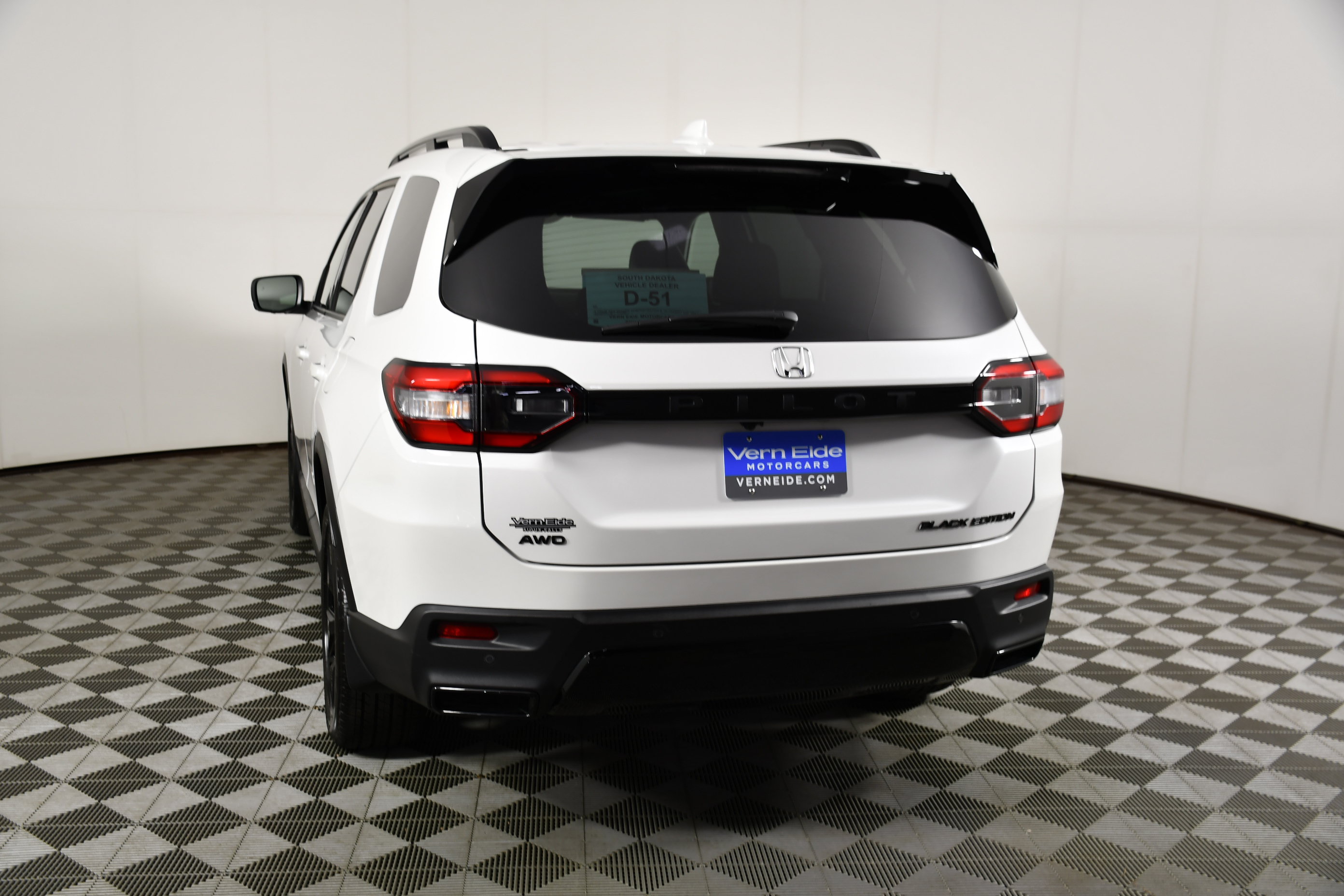 Certified 2026 Honda Pilot Black Edition image 7