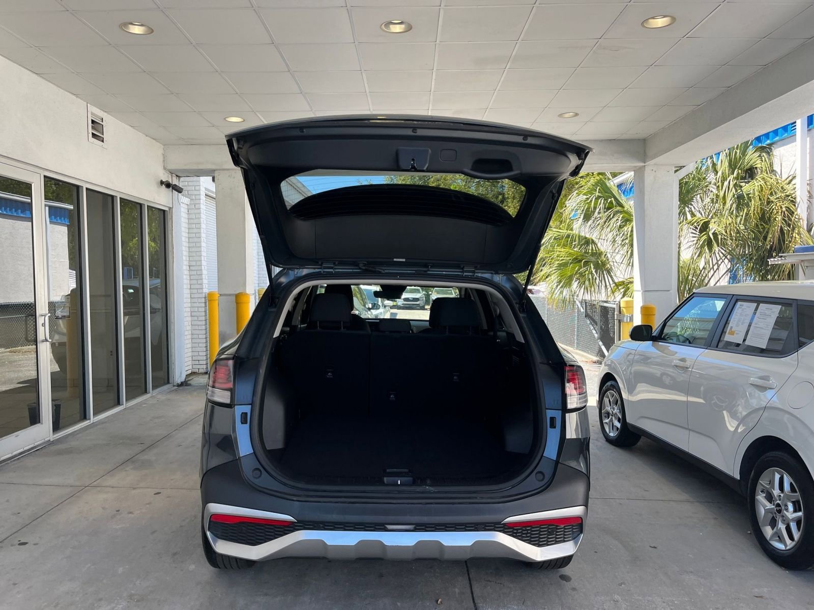 Used 2025 Kia Sportage LX image 30