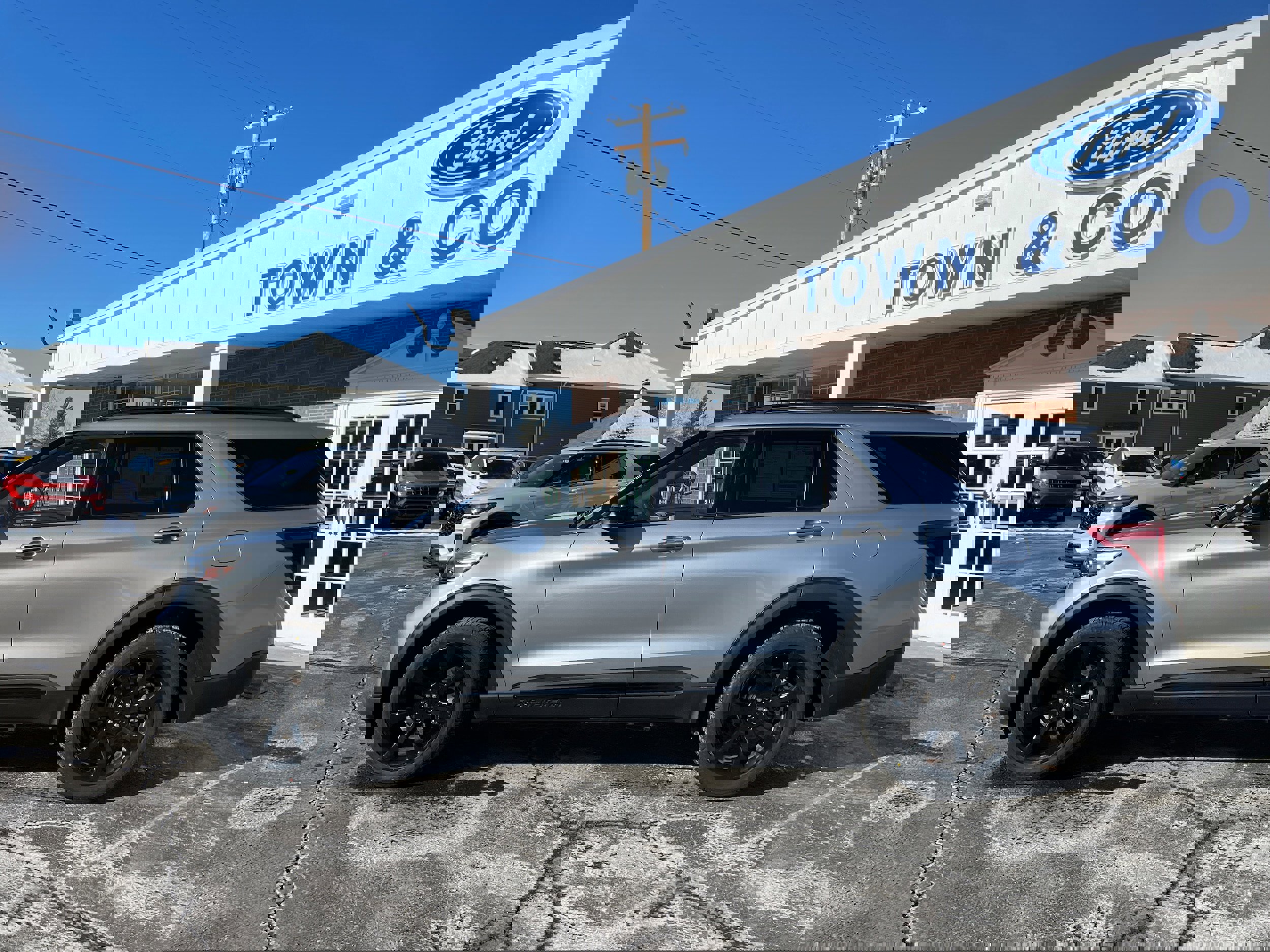 Used 2022 Ford Explorer ST-Line w/ Class IV Trailer Tow Package image 8