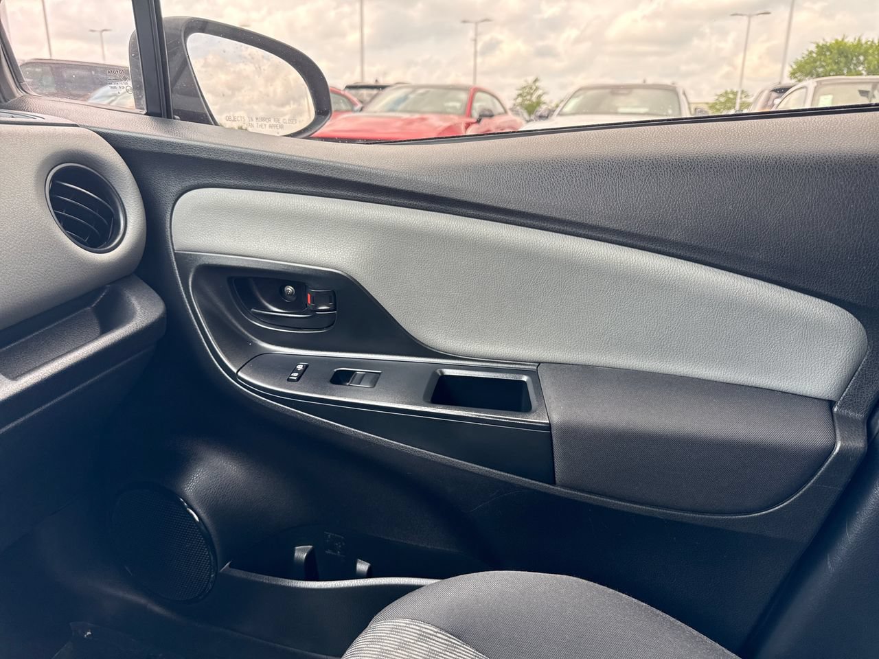 Used 2017 Toyota Yaris L FWD image 23