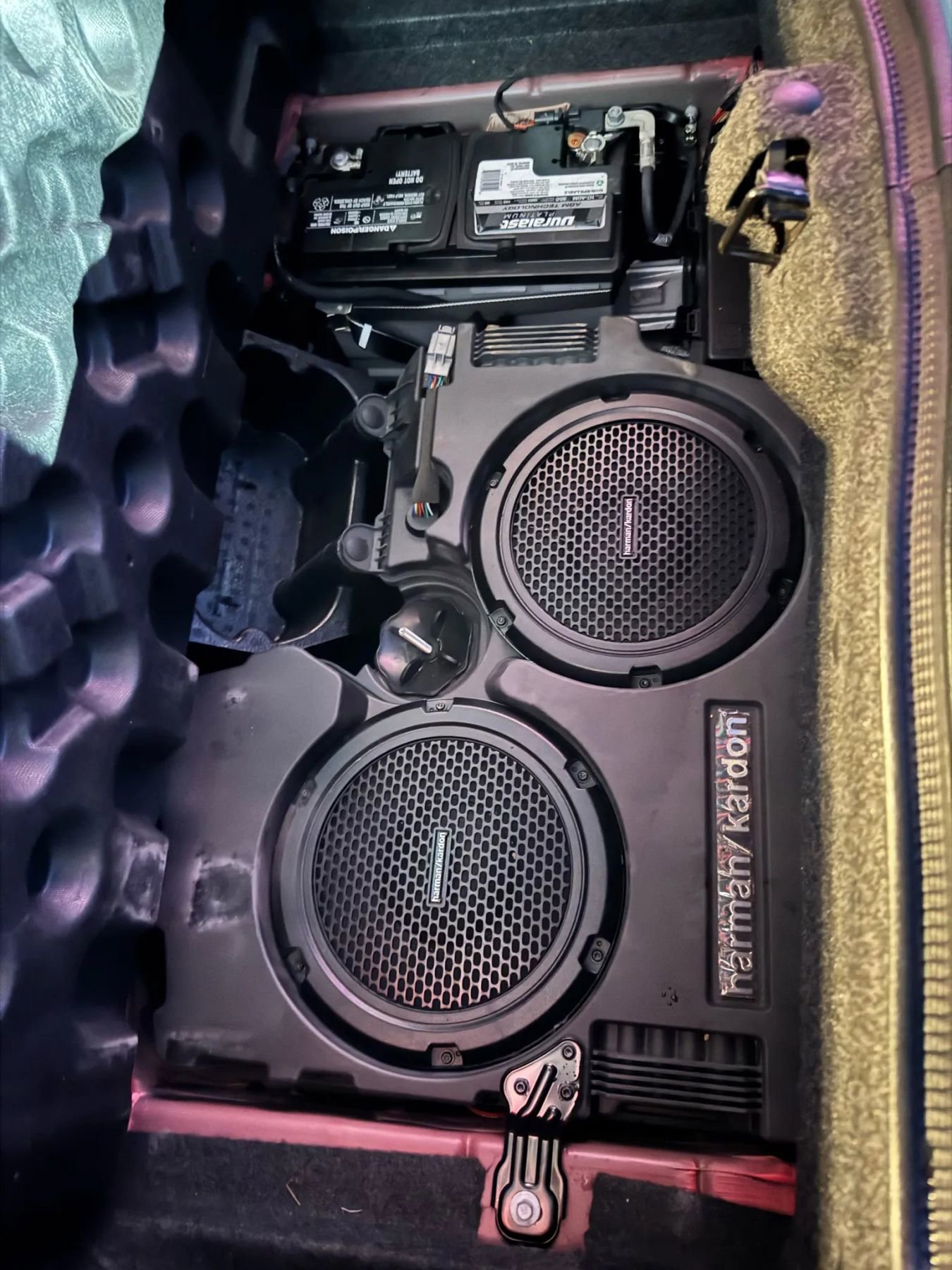 Used 2015 Dodge Challenger SRT w/ Technology Group image 36