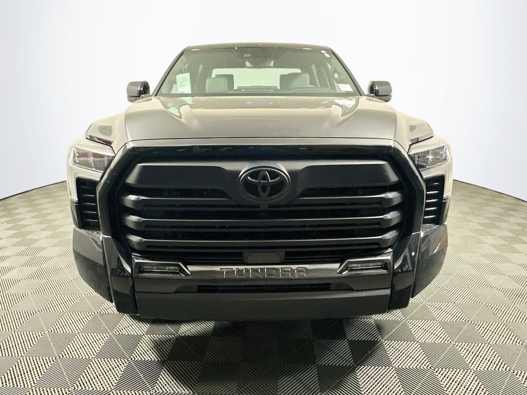 New 2026 Toyota Tundra Limited AWD/4WD image 3
