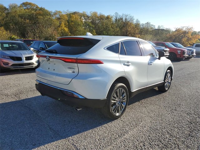 Used 2024 Toyota Venza Limited image 4