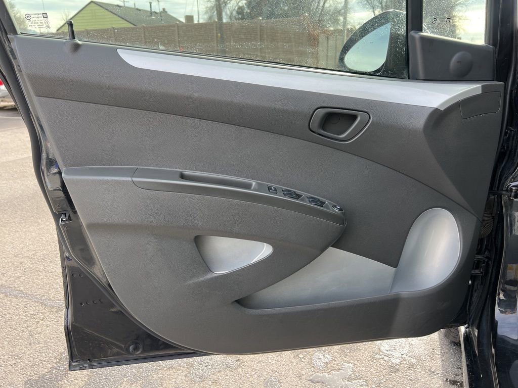 Used 2016 Chevrolet Spark LT image 9