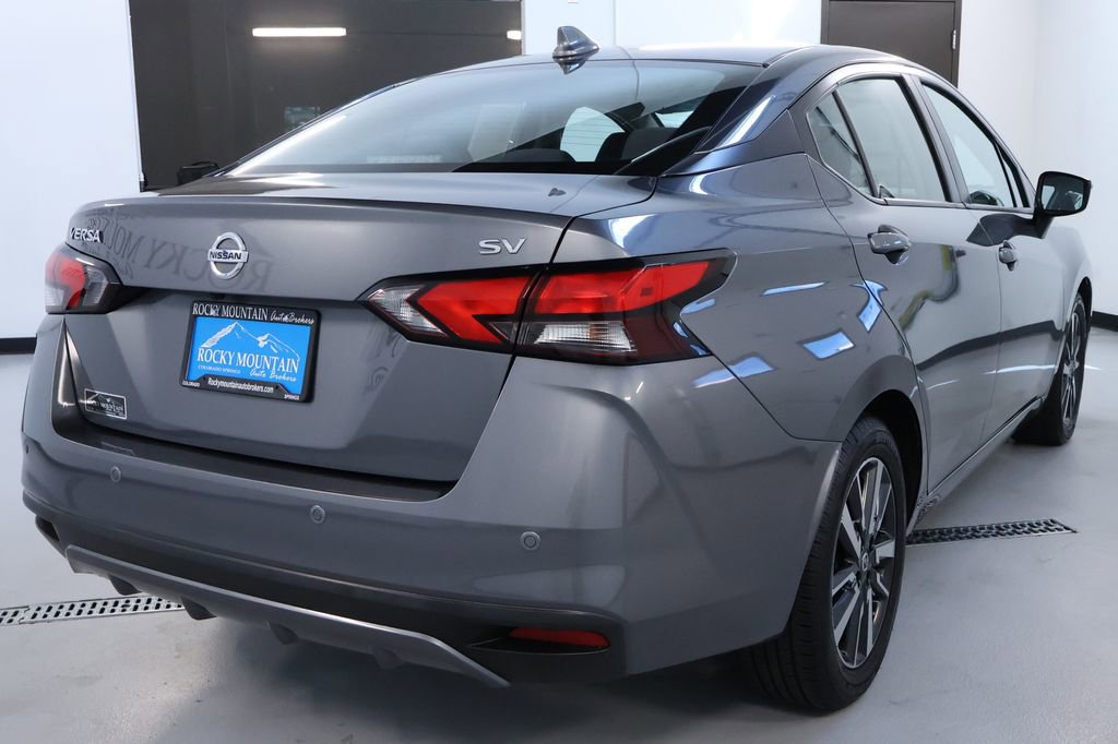 Used 2021 Nissan Versa SV image 7