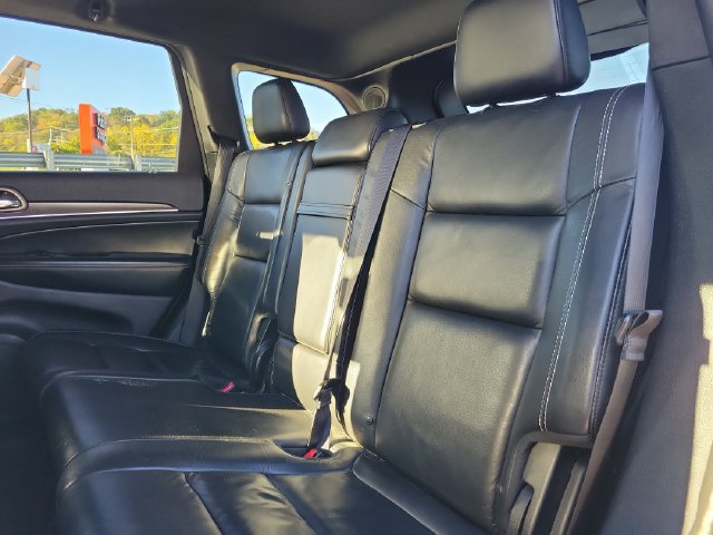 Used 2017 Jeep Grand Cherokee Limited AWD/4WD image 27