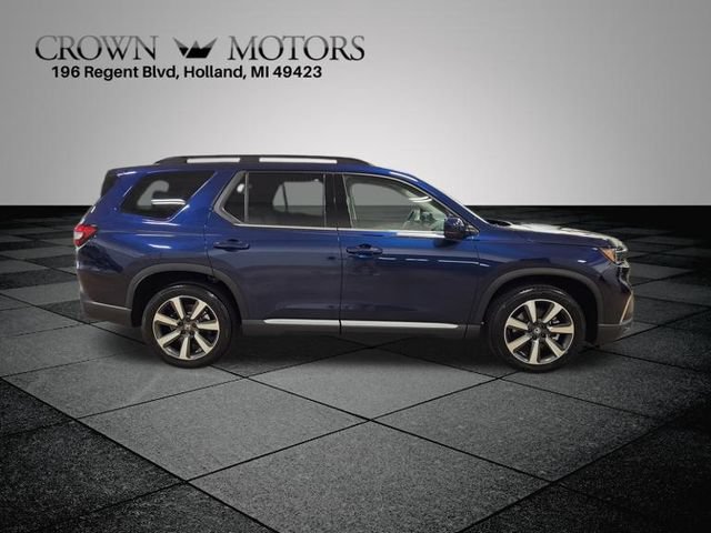 Used 2024 Honda Pilot Touring image 2