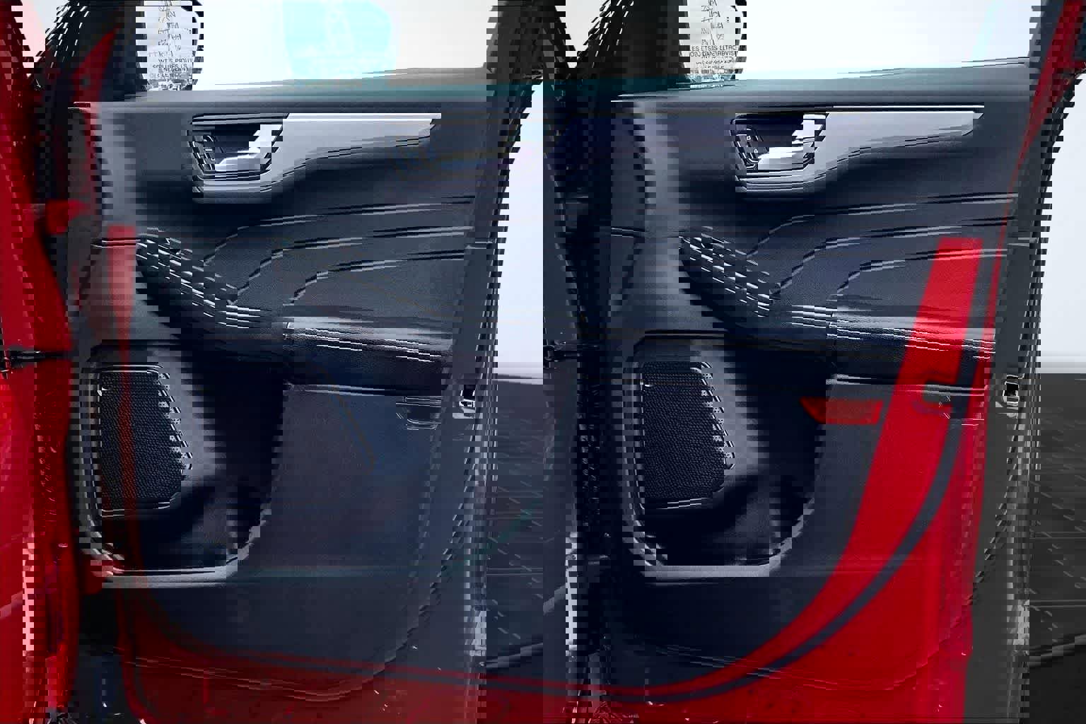 Used 2024 Ford Escape Platinum image 29