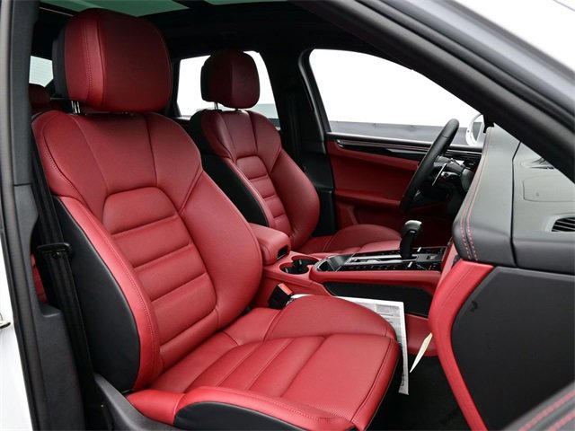New 2026 Porsche Macan image 19