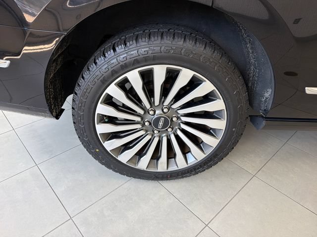 Used 2019 Lincoln Navigator Reserve AWD/4WD image 31