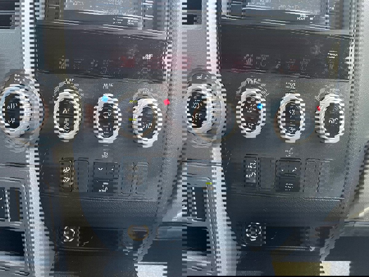 Used 2014 Toyota Sequoia SR5 AWD/4WD image 15