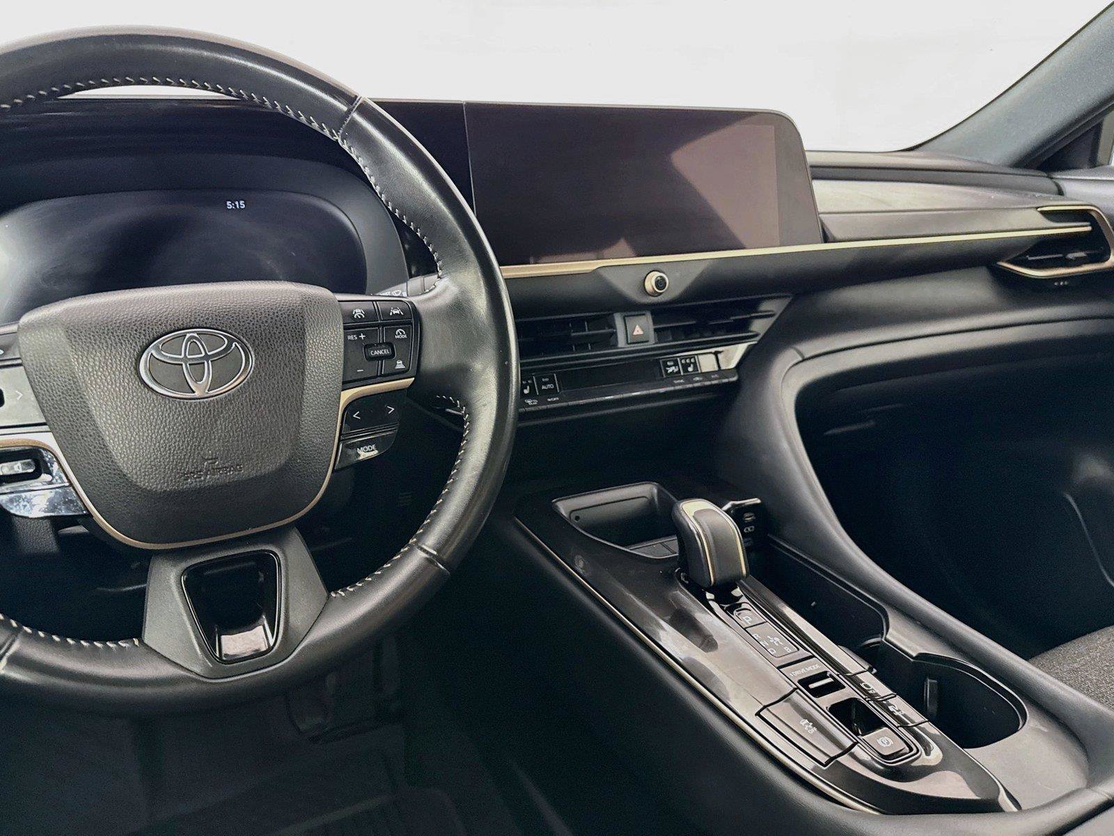 Certified 2024 Toyota Crown AWD/4WD image 31