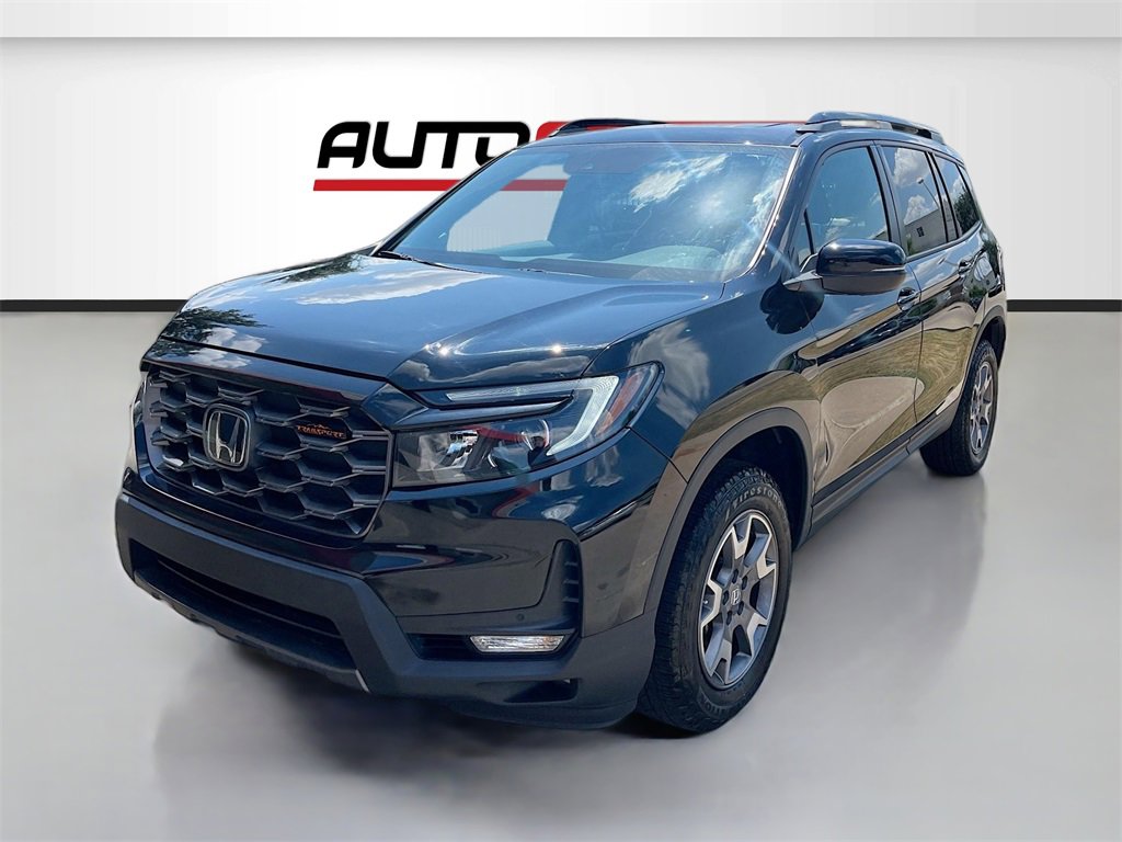 Used 2023 Honda Passport TrailSport image 3