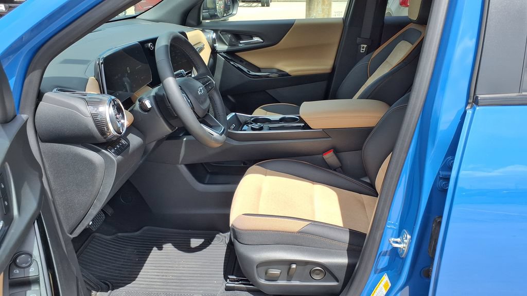 New 2026 Chevrolet Equinox ACTIV w/ Safety and Technology Package AWD/4WD image 17