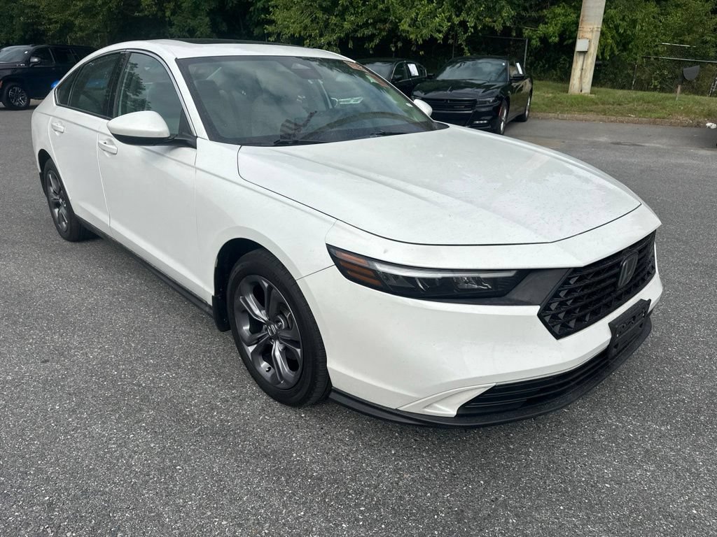 Used 2023 Honda Accord EX image 3