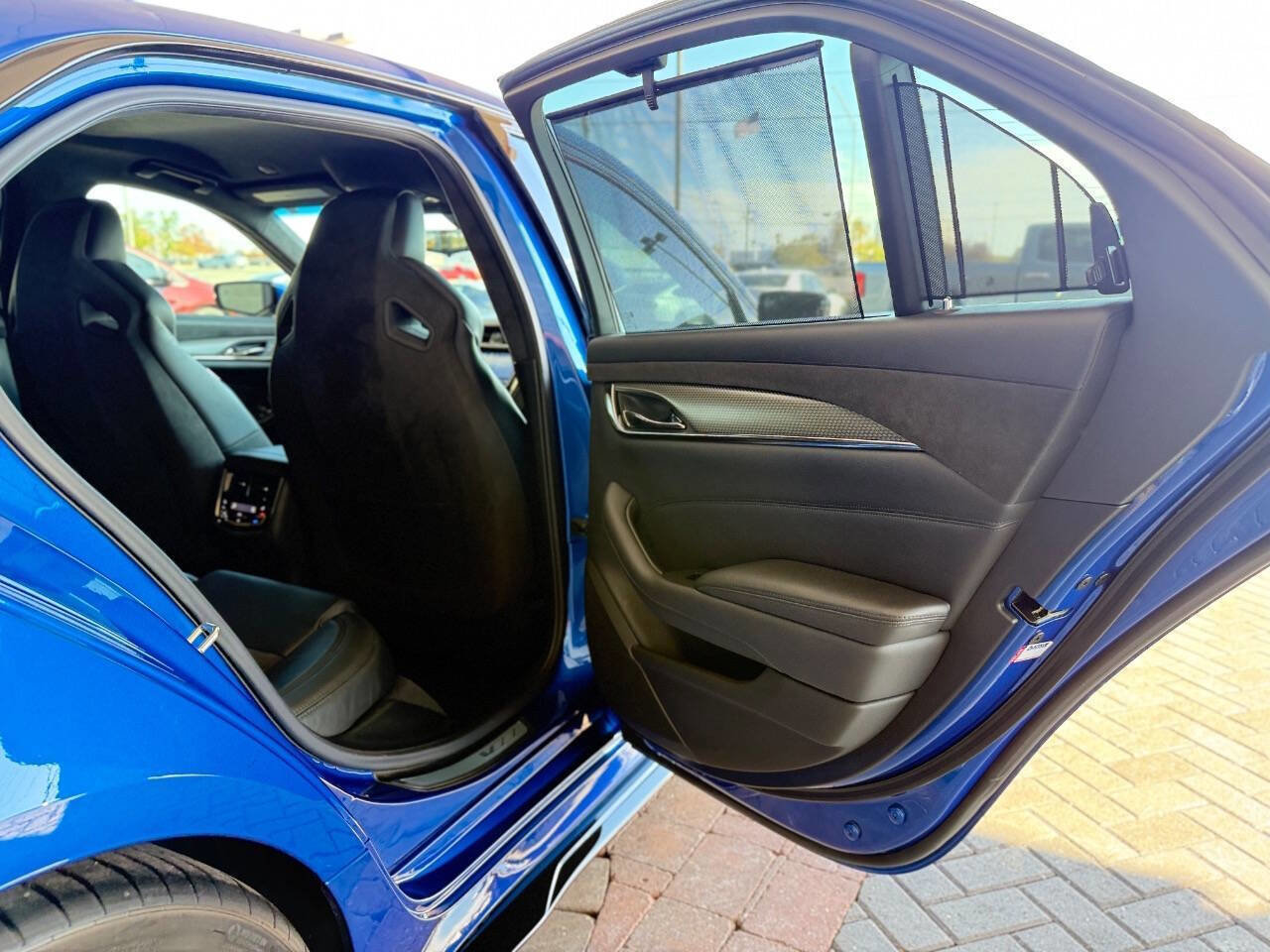 Used 2018 Cadillac CTS V w/ Luxury Package RWD image 51