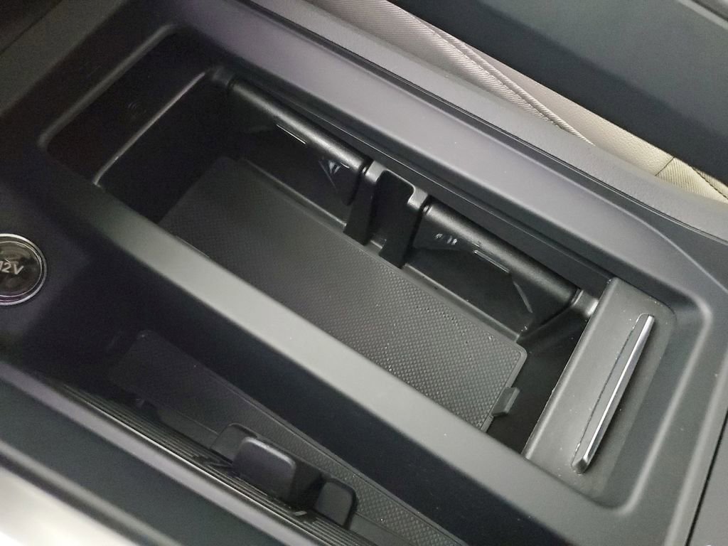 Used 2024 Audi Q8 e-tron Premium Plus w/ Premium Plus Package image 30