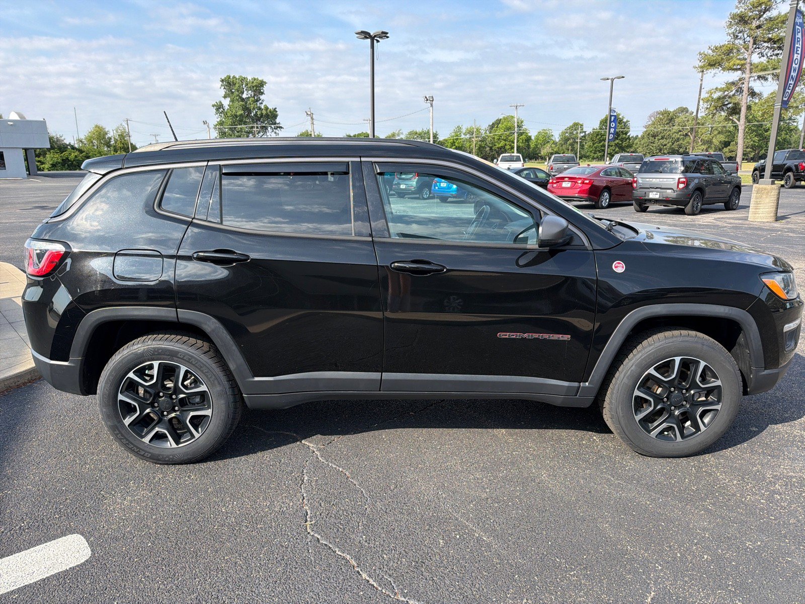 Used 2020 Jeep Compass Trailhawk w/ Cold Weather Group AWD/4WD image 6